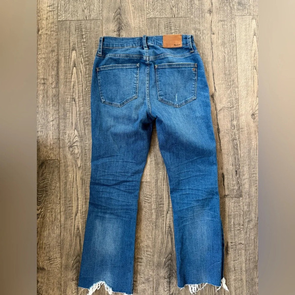 Madewell Cali Demi-Boot Jeans in Bronson Wash: Button-Front Edition - Picture 5 of 10